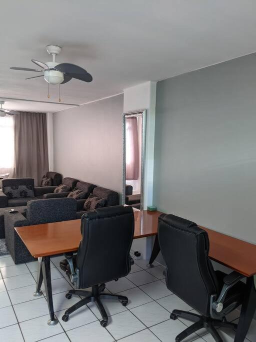 Capri24 - Modern Apartment Overlooking The Sea Amanzimtoti Bagian luar foto