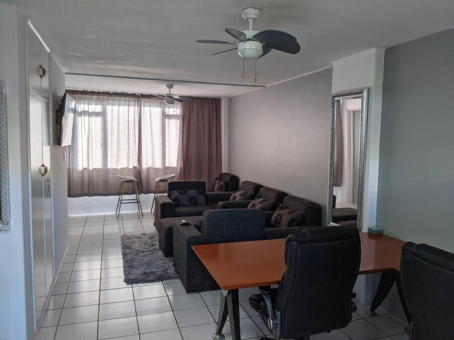 Capri24 - Modern Apartment Overlooking The Sea Amanzimtoti Bagian luar foto